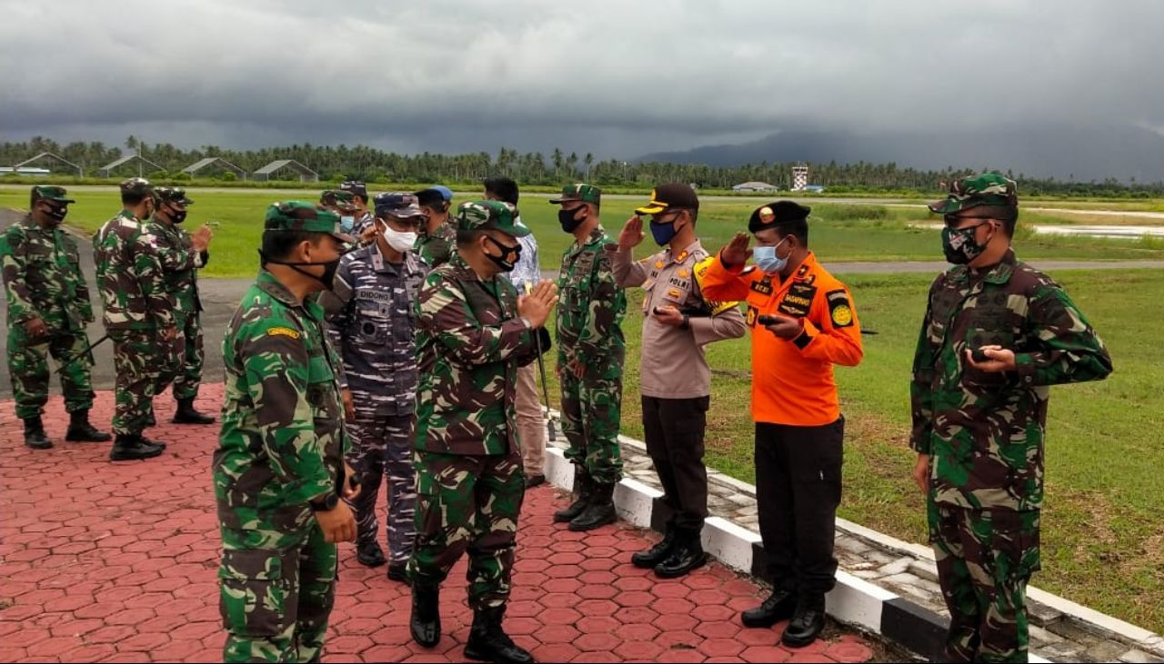 Kunjungi Natuna, Pangkogabwilhan I Ingatkan TNI Jangan Terprovokasi