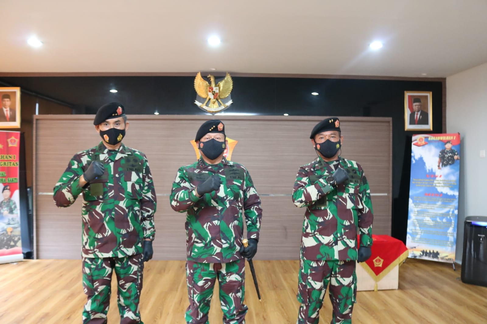 PANGKOGABWILHAN I MEMIMPIN SERAH TERIMA JABATAN KAS KOGABWILHAN I DAN ASKOMLEK KASKOGABWILHAN I.