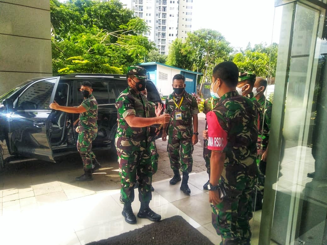 KUNJUNGAN KERJA PANGKOGABWILHAN I KE RSDC WISMA ATLIT KEMAYORAN