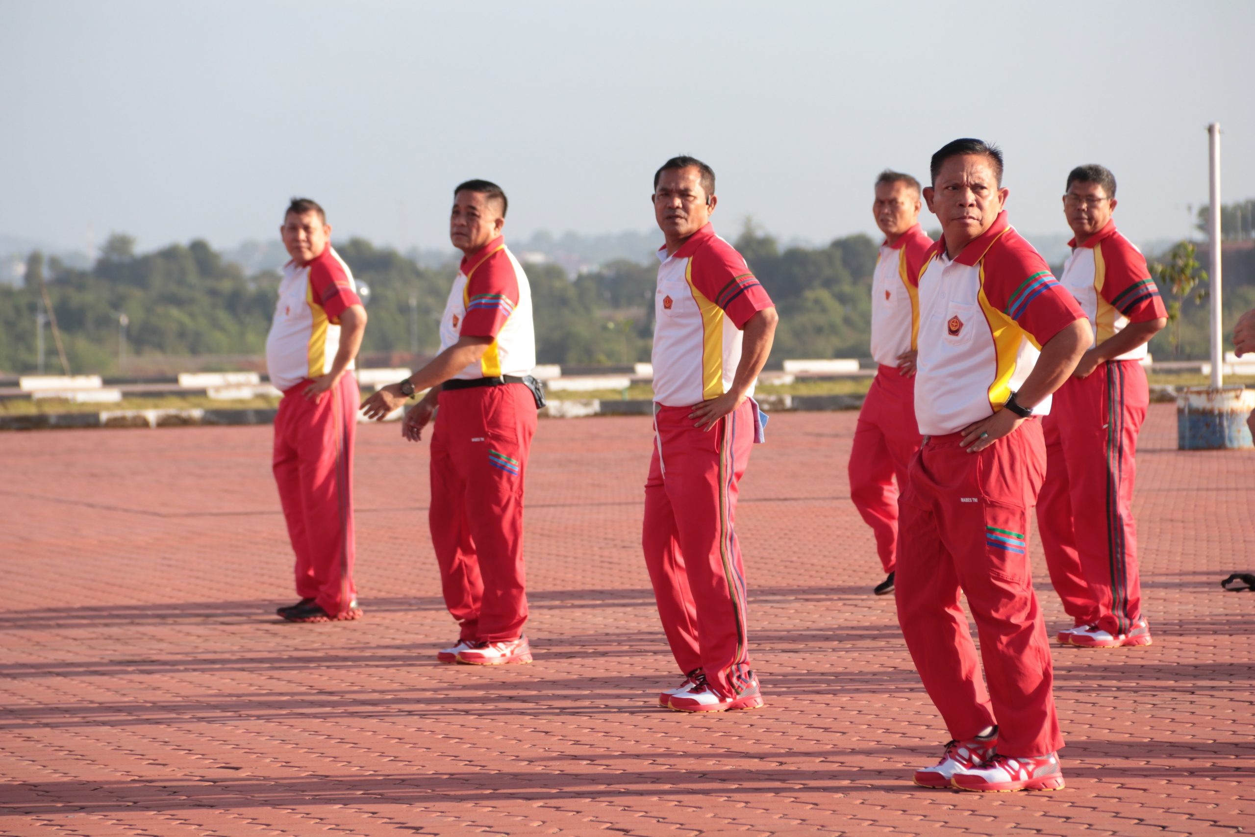 PANGKOGABWILHAN I MELAKSANAKAN OLARAGA BERSAMA DI HALAMAN MAKO KOGABWILHAN I